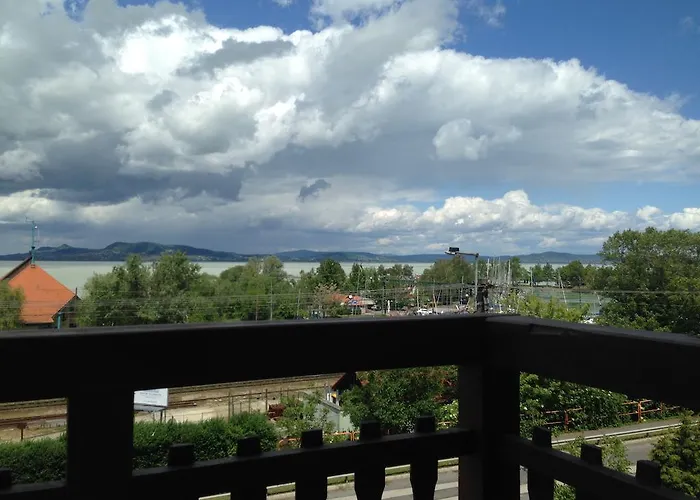 West Place Panzio Couette-café